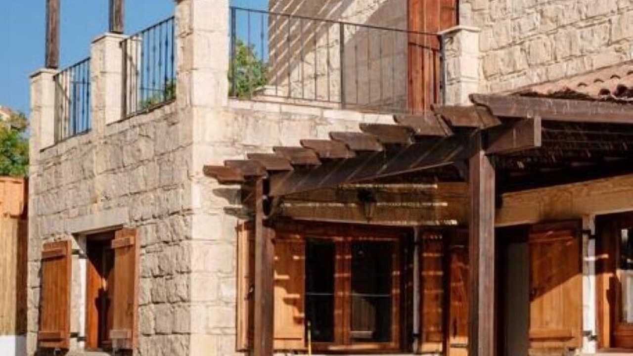 Photo of Outdoor in Anogyra