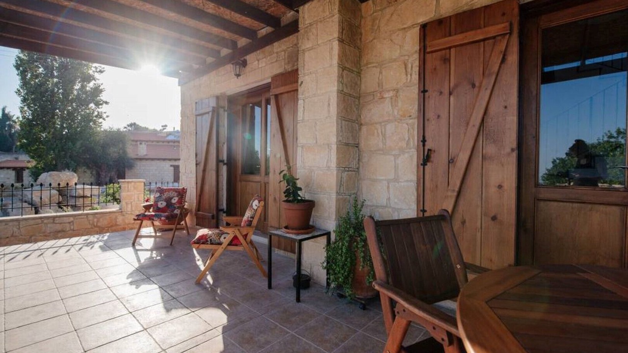 Photo of Outdoor in Anogyra