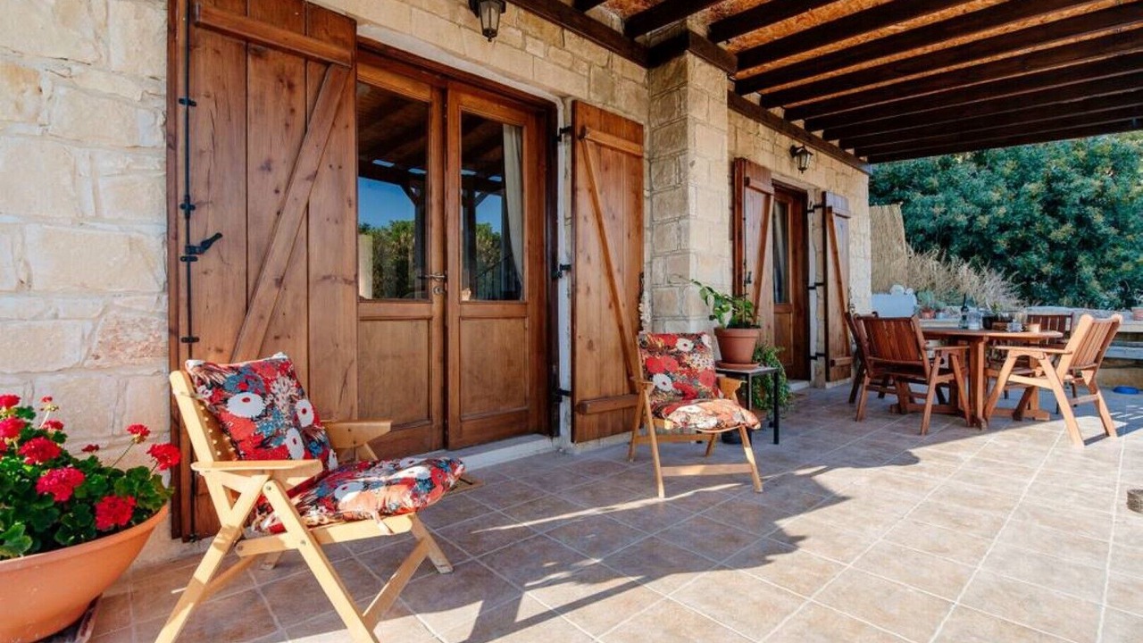 Photo of Outdoor in Anogyra