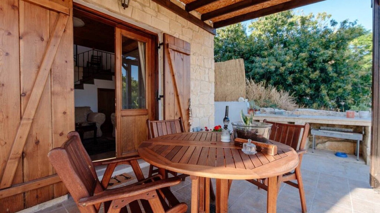 Photo of Outdoor in Anogyra