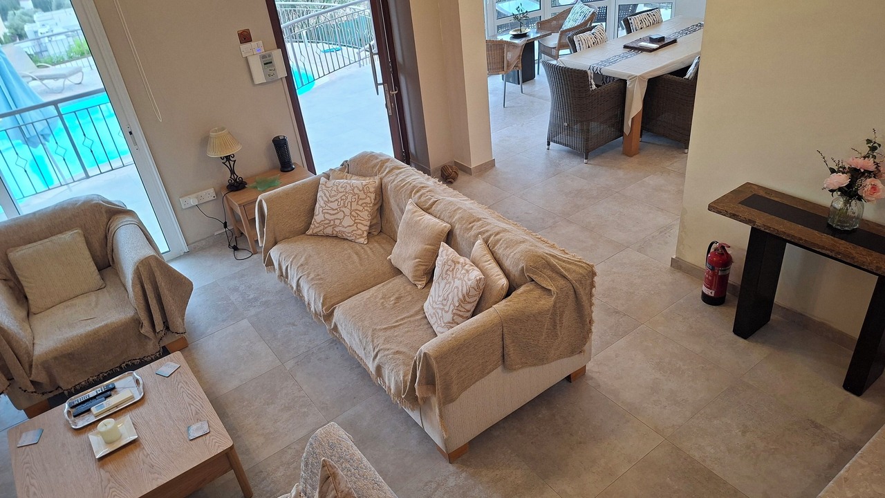 Photo of Livingroom in Peyia Town