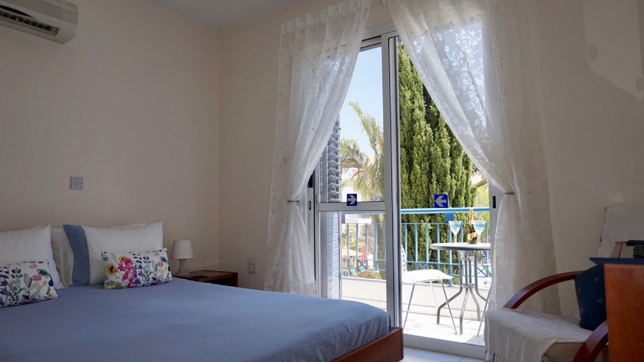 Photo of Bedroom in Universal
