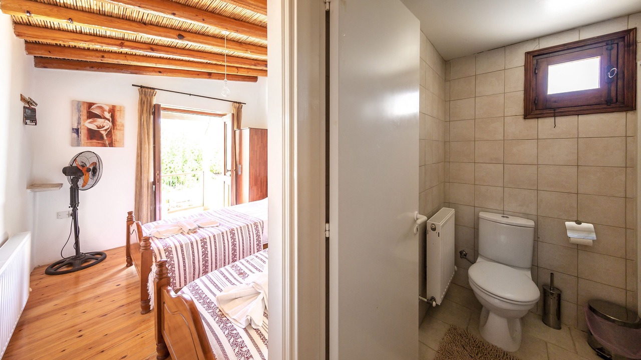 Photo of Bathroom in Kathikas