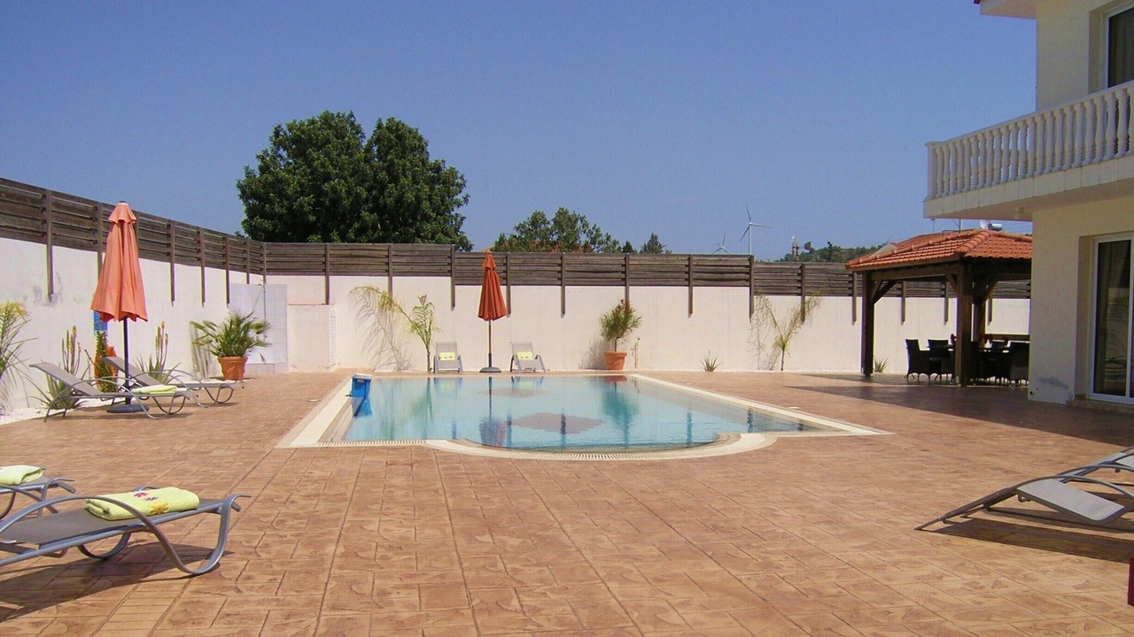 Photo of Outdoor in Alethriko