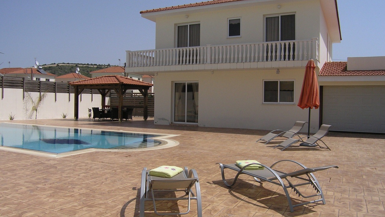 Photo of Outdoor in Alethriko