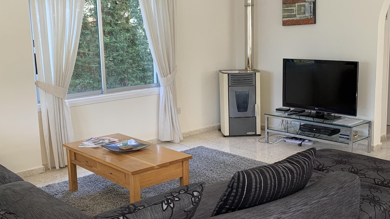 Photo of Livingroom in Pegeia