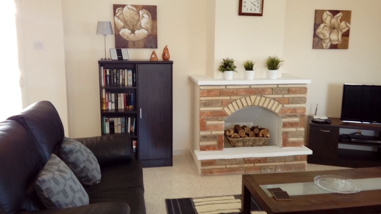 Photo of Livingroom in Peyia Town
