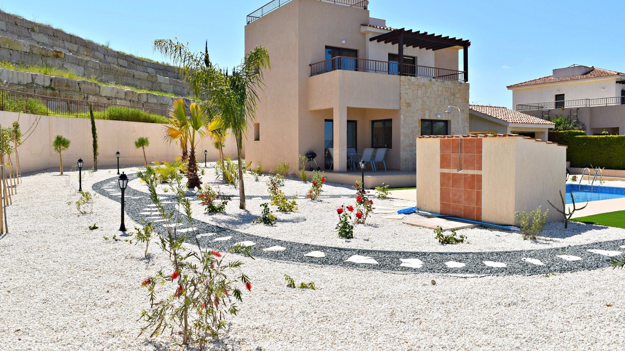 Photo of Outdoor in Latsi