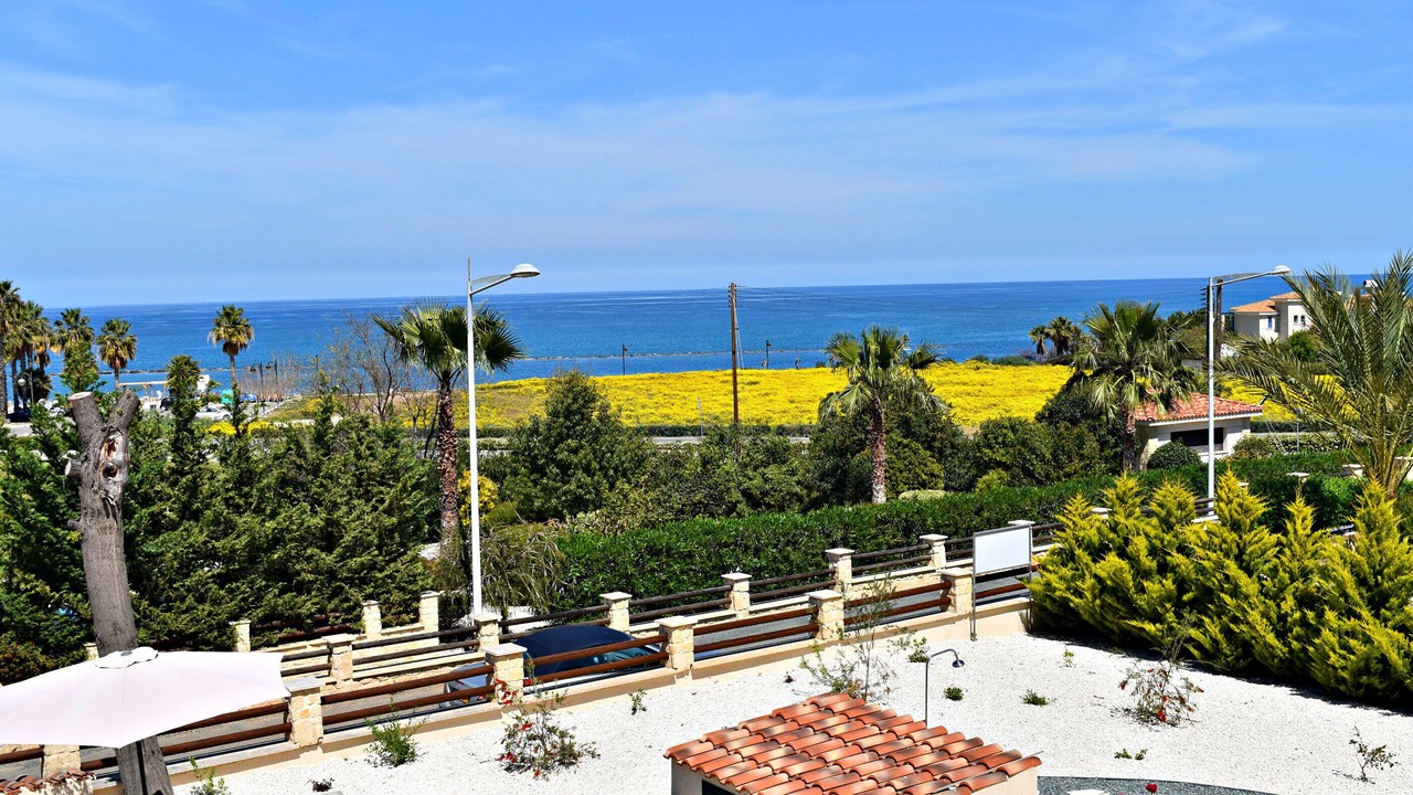 Photo of Outdoor in Latsi
