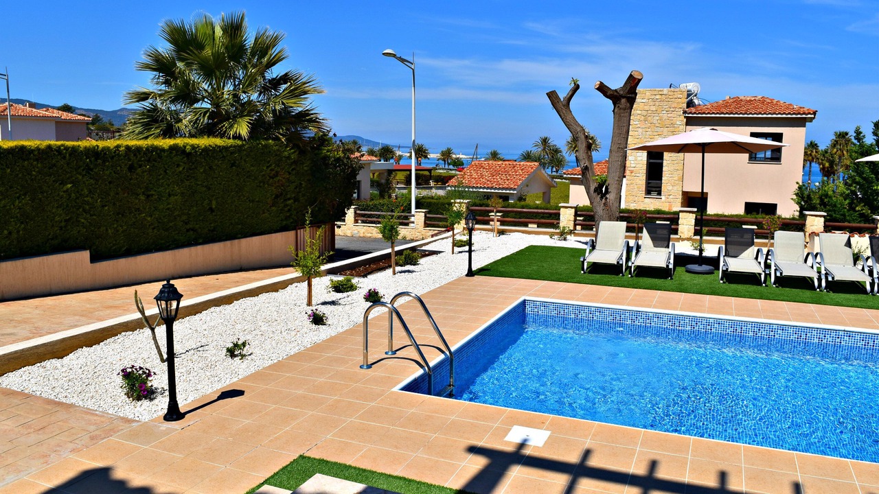 Photo of Outdoor in Latsi