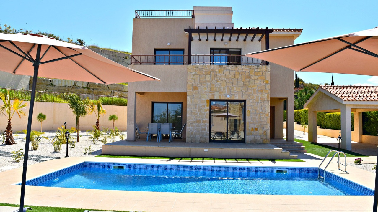 Photo of Outdoor in Latsi