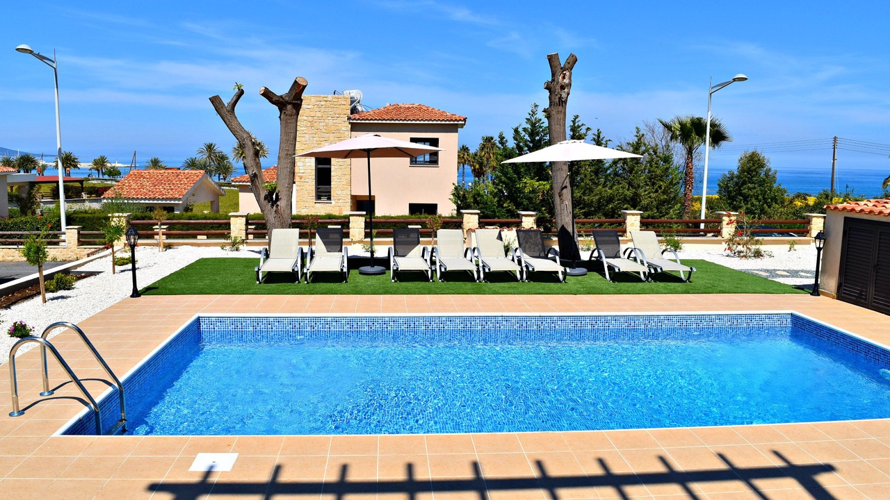 Photo of Outdoor in Latsi