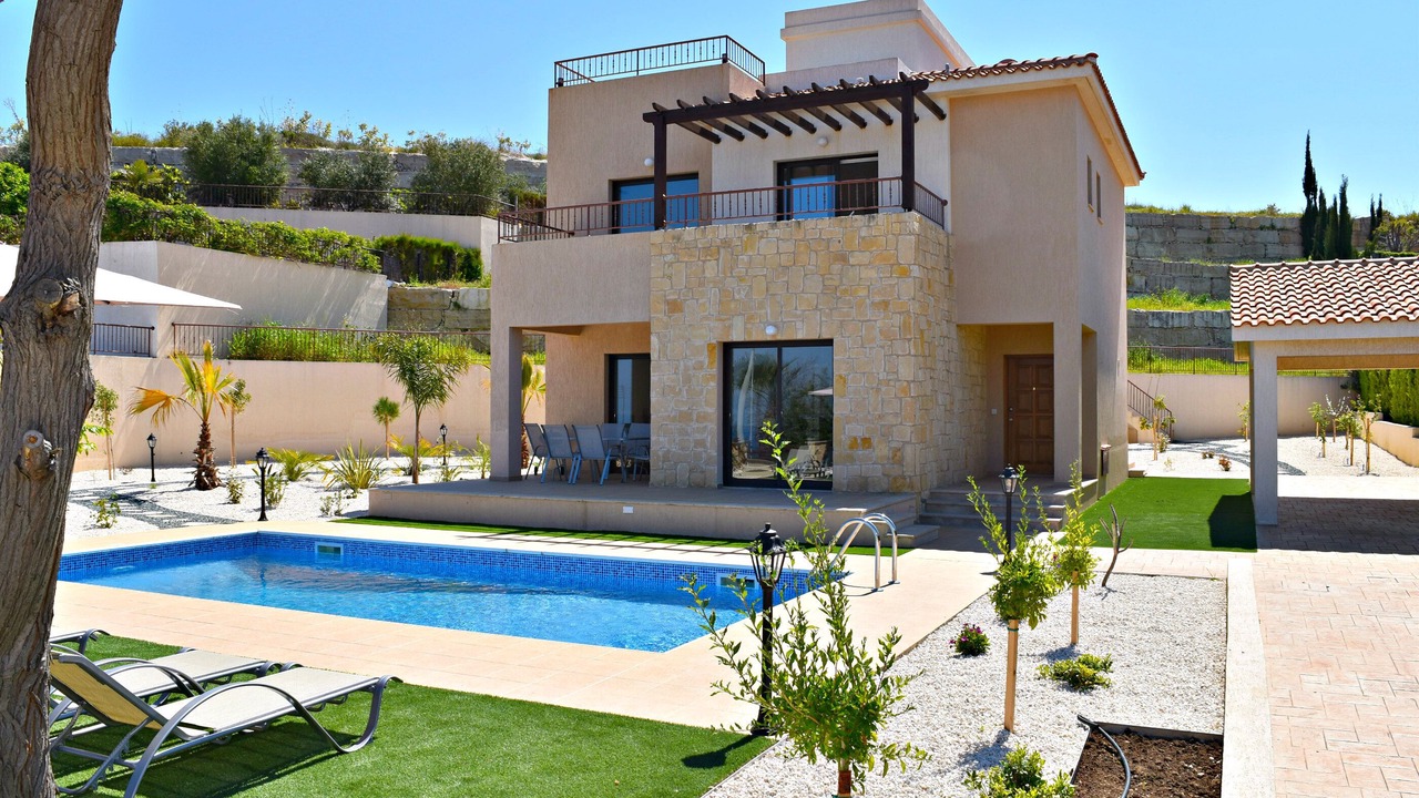 Photo of Outdoor in Latsi