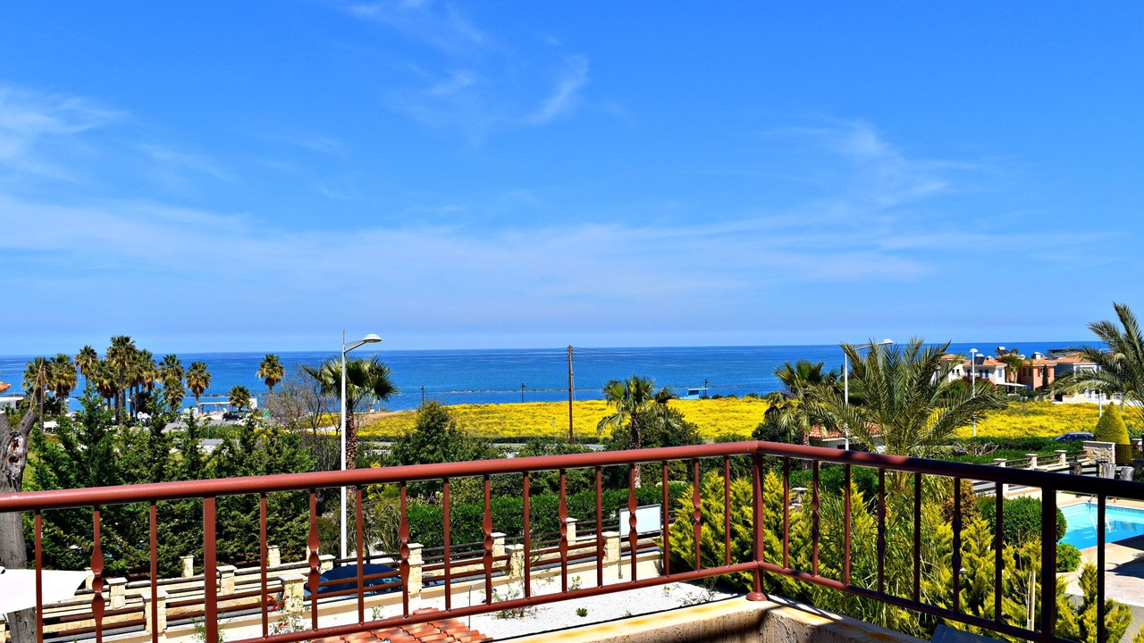 Photo of Outdoor in Latsi