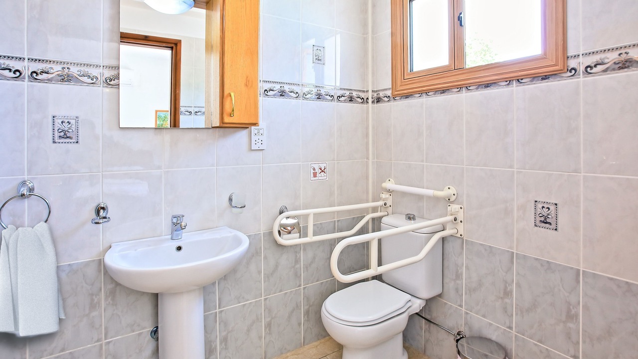 Photo of Bathroom in Ayia Marina Chrysochous