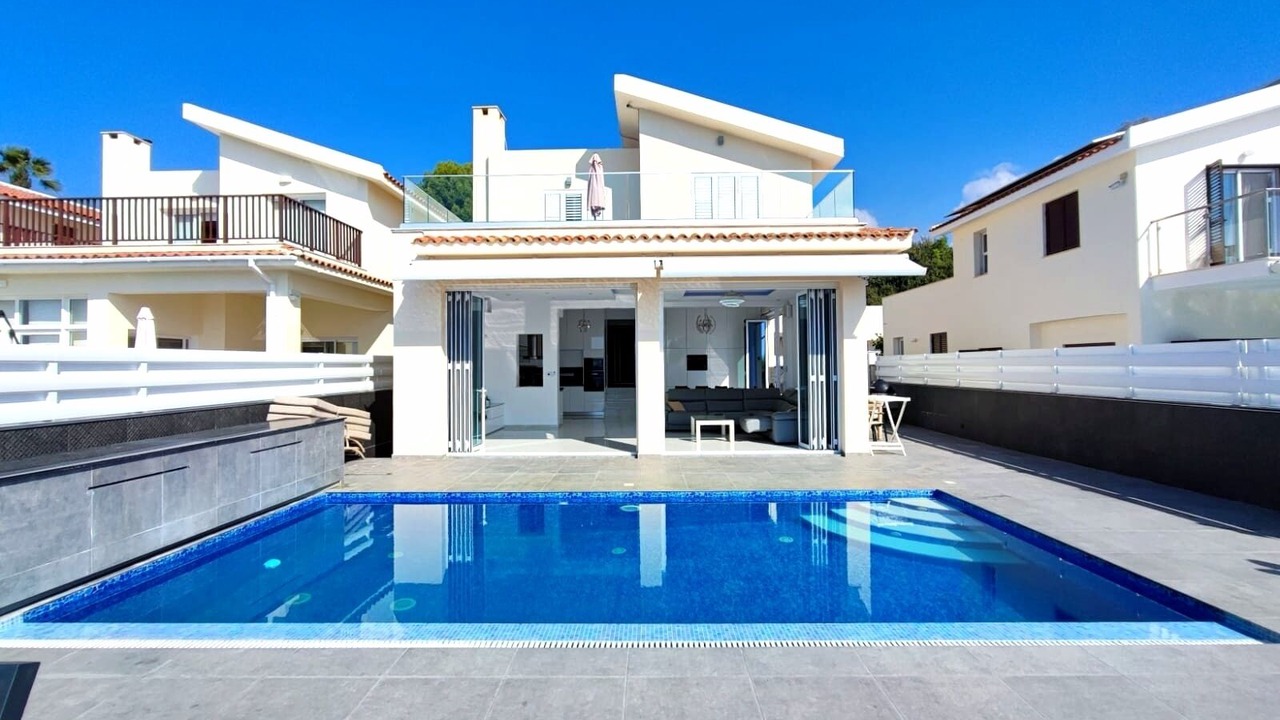 Photo of Outdoor in Pegeia