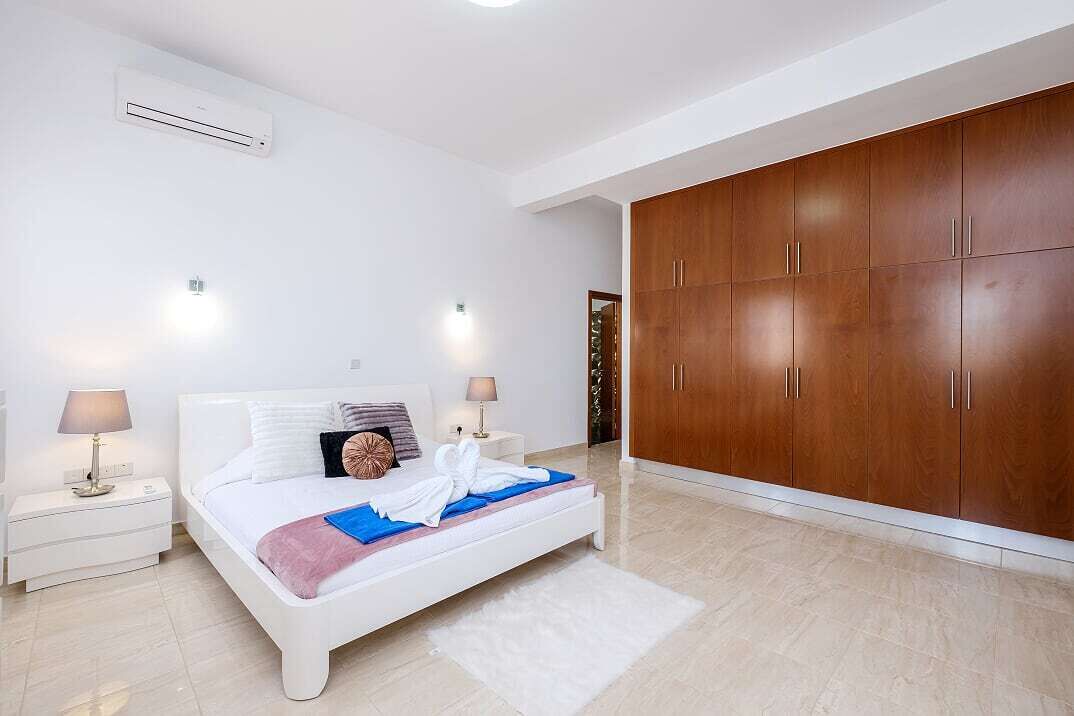 Photo of Bedroom in Peyia Town