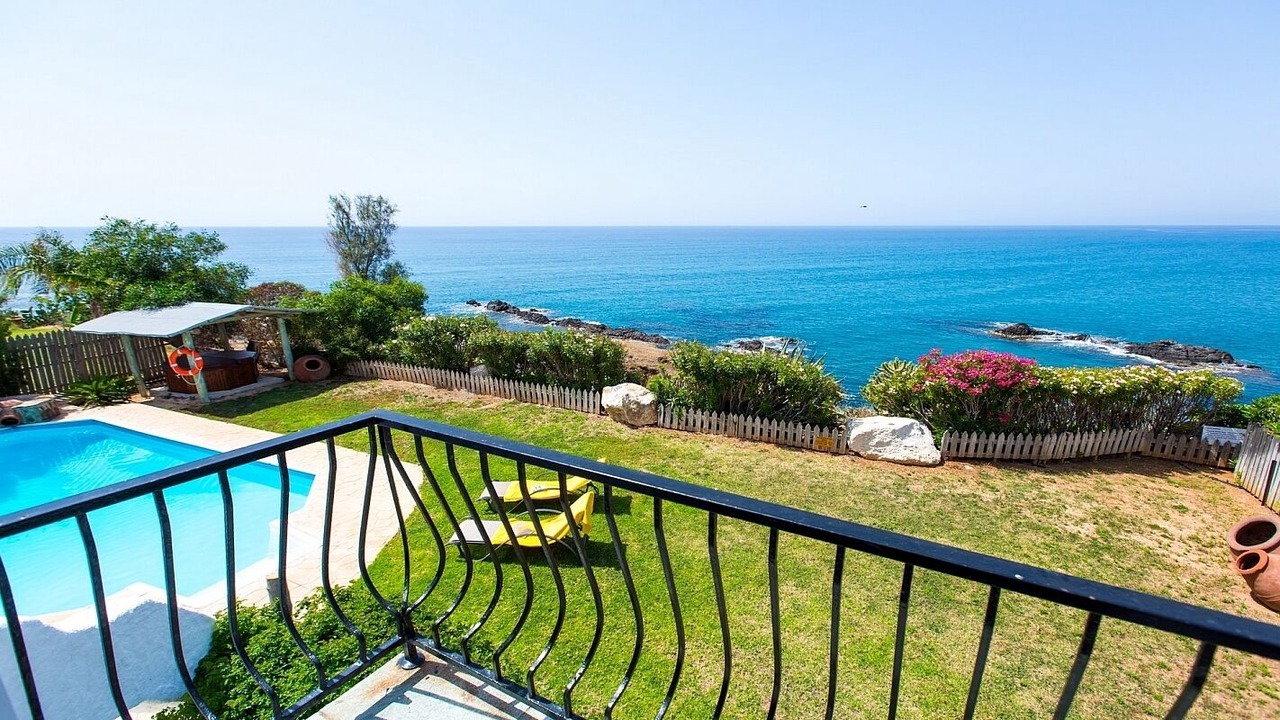 Photo of Outdoor in Pomos