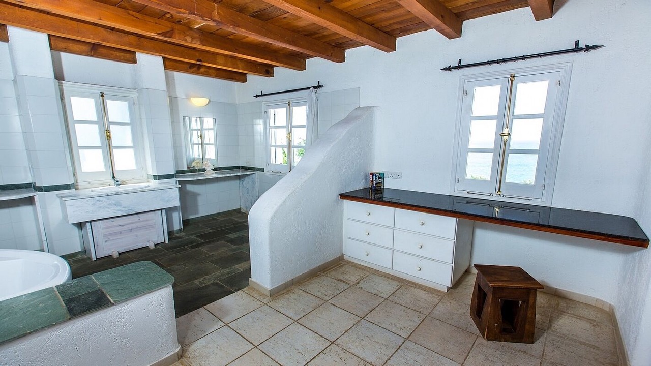 Photo of Bathroom in Pomos
