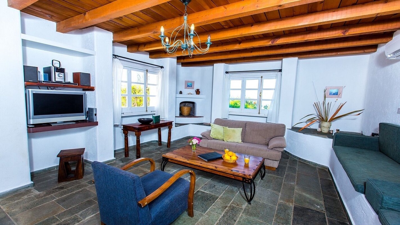 Photo of Livingroom in Pomos