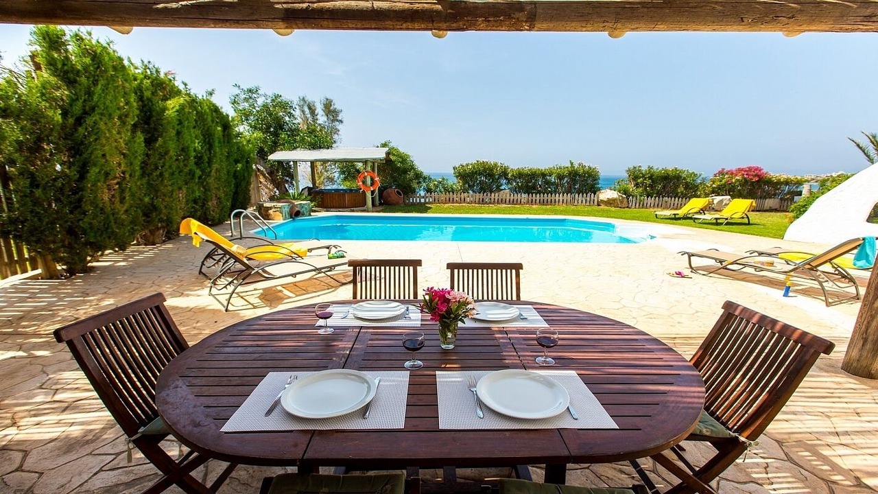 Photo of Outdoor in Pomos