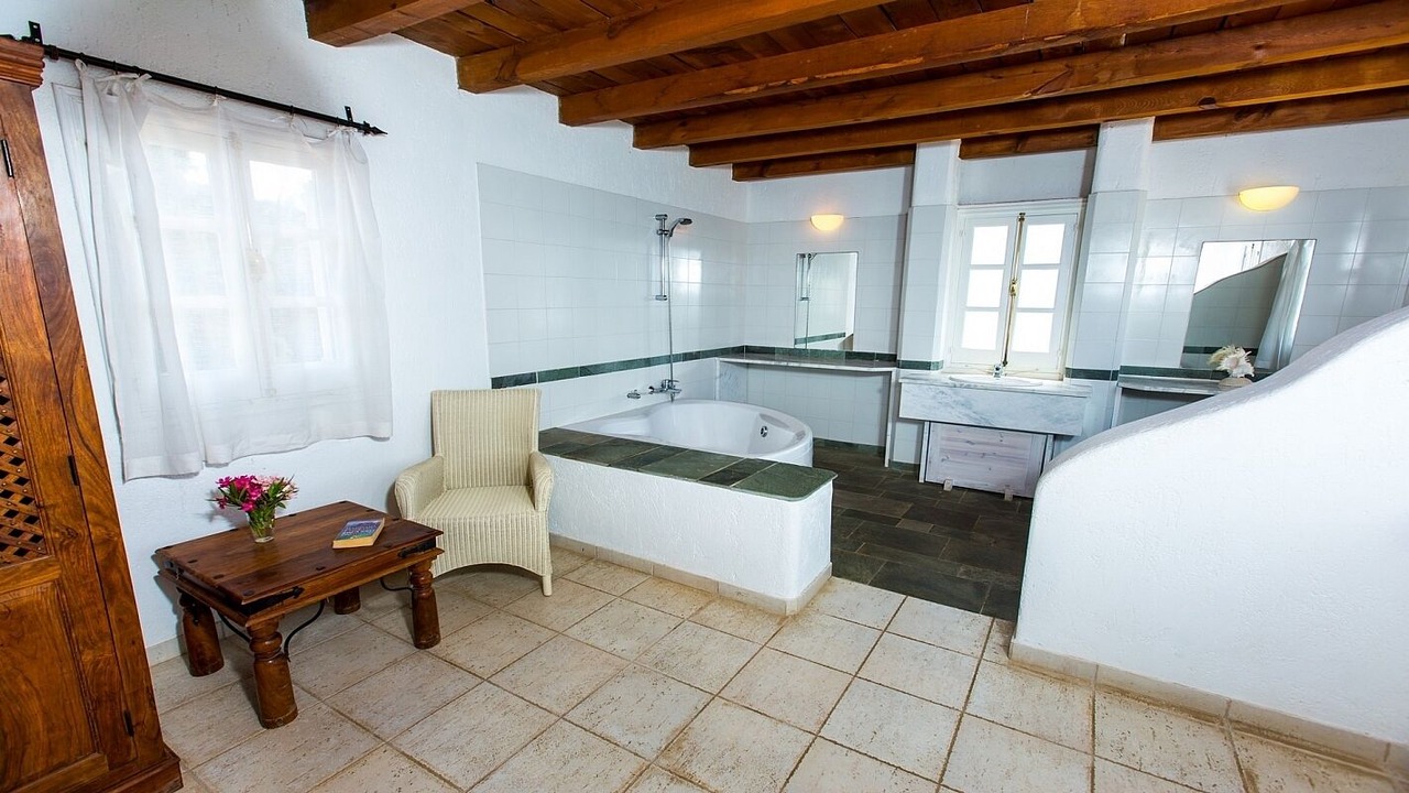 Photo of Bathroom in Pomos