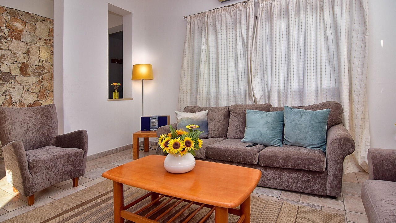 Photo of Livingroom in Peyia Town