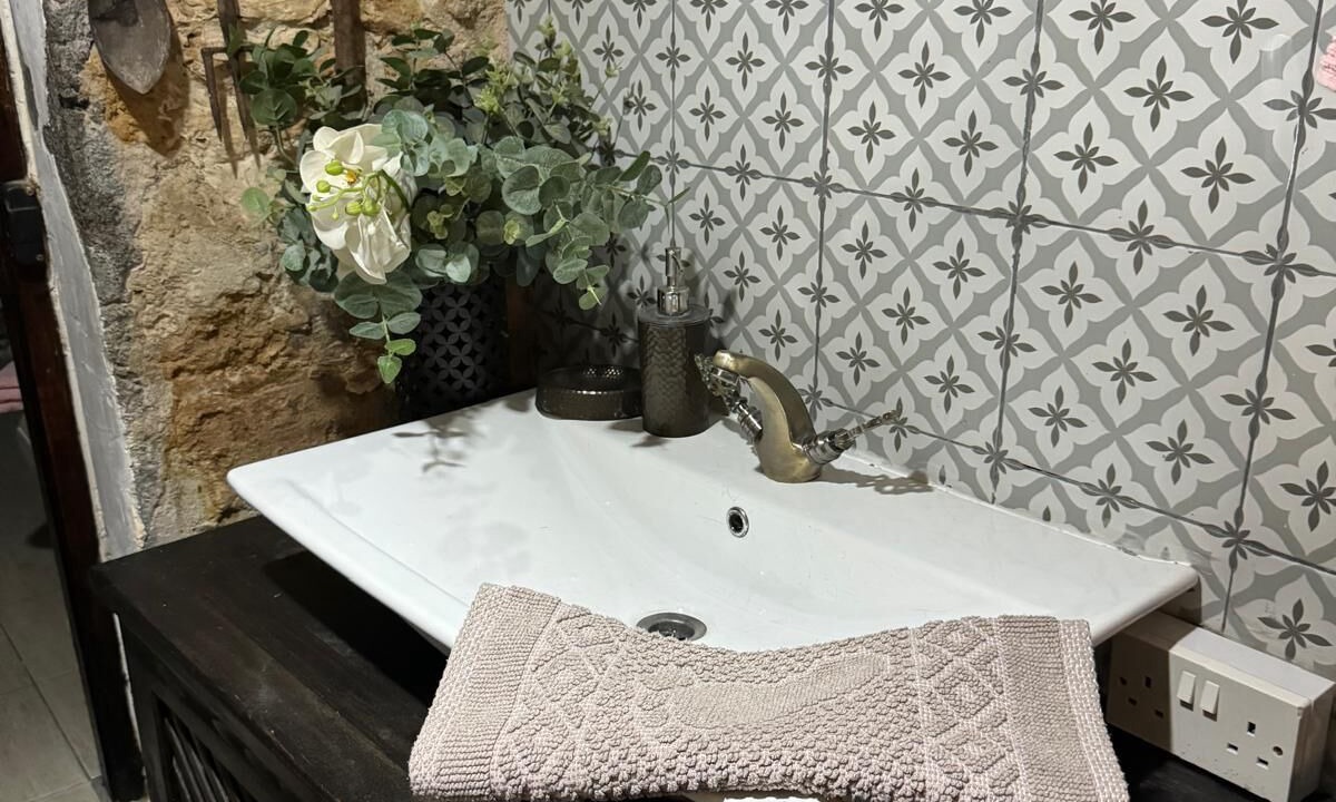 Photo of Bathroom in Kyrenia