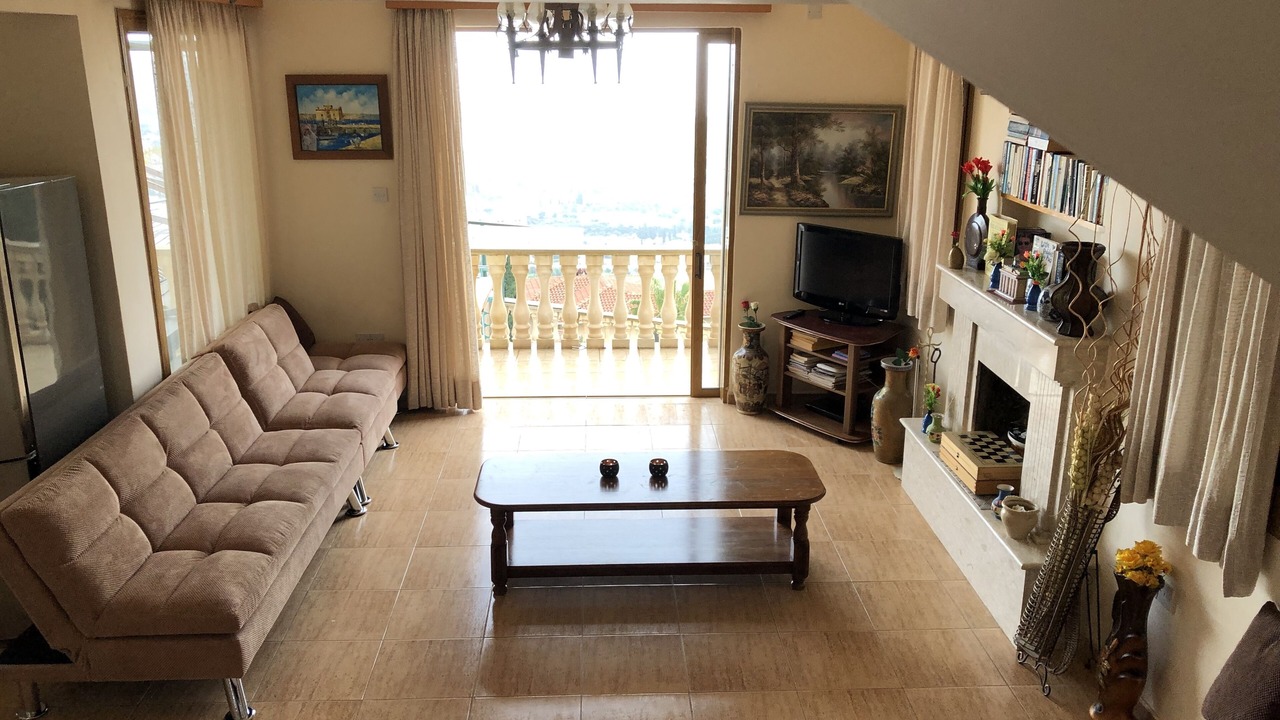 Photo of Livingroom in Peyia Town