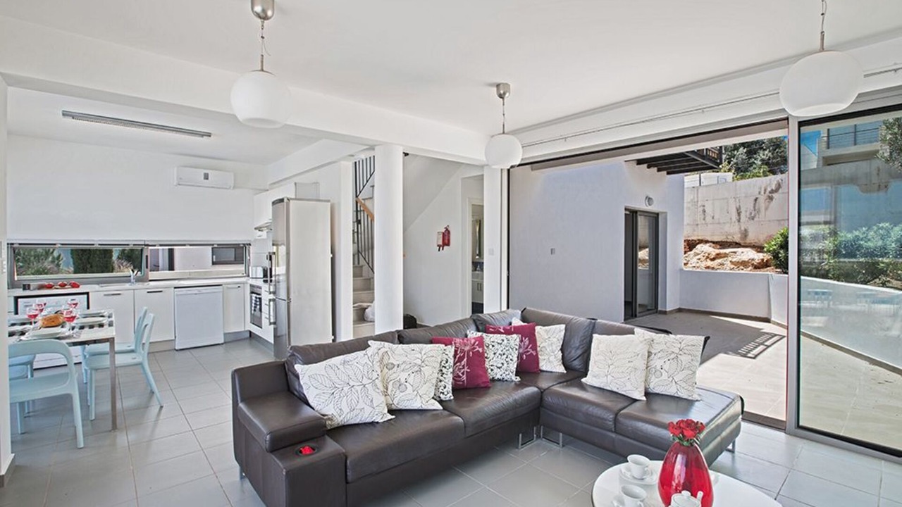 Photo of Livingroom in Latchi