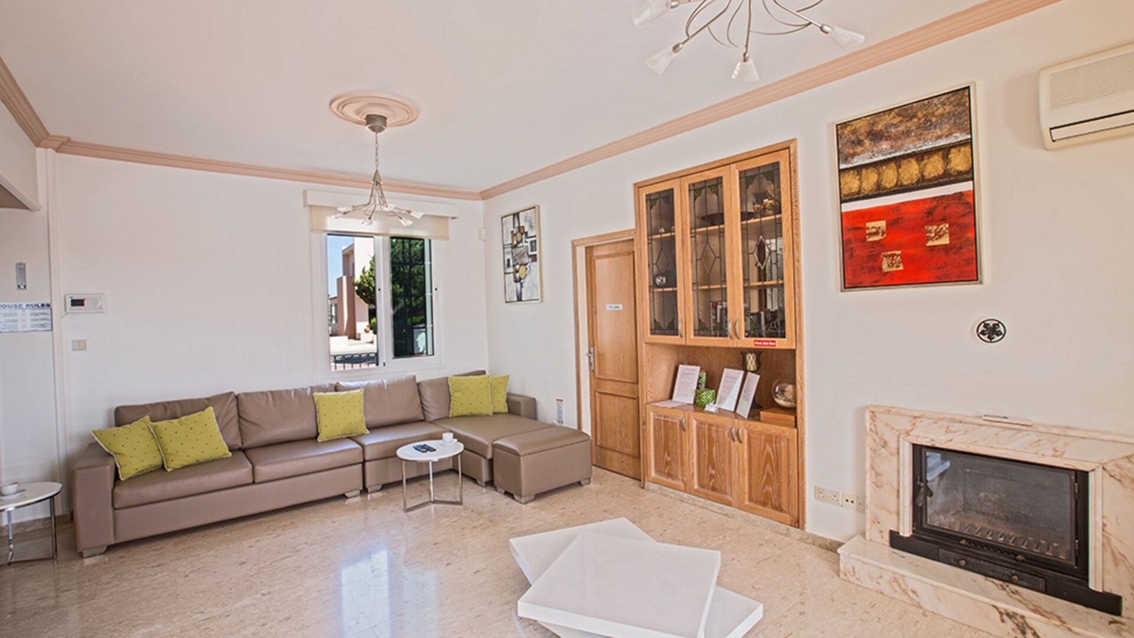 Photo of Livingroom in Paralimni