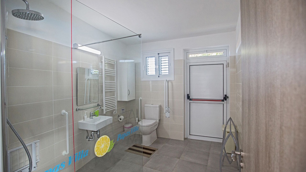 Photo of Bathroom in Paralimni