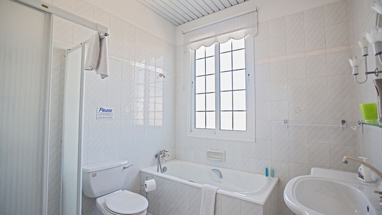 Photo of Bathroom in Paralimni