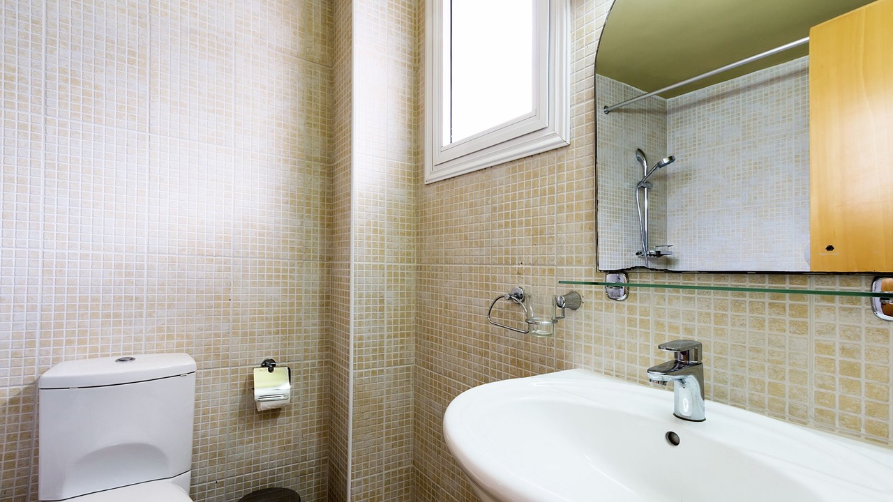 Photo of Bathroom in Latsi