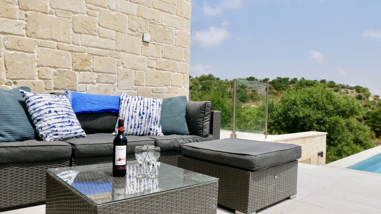 Photo of Patio Balcony in Tsada