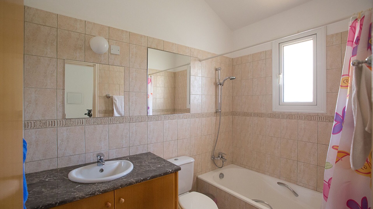 Photo of Bathroom in Pernera