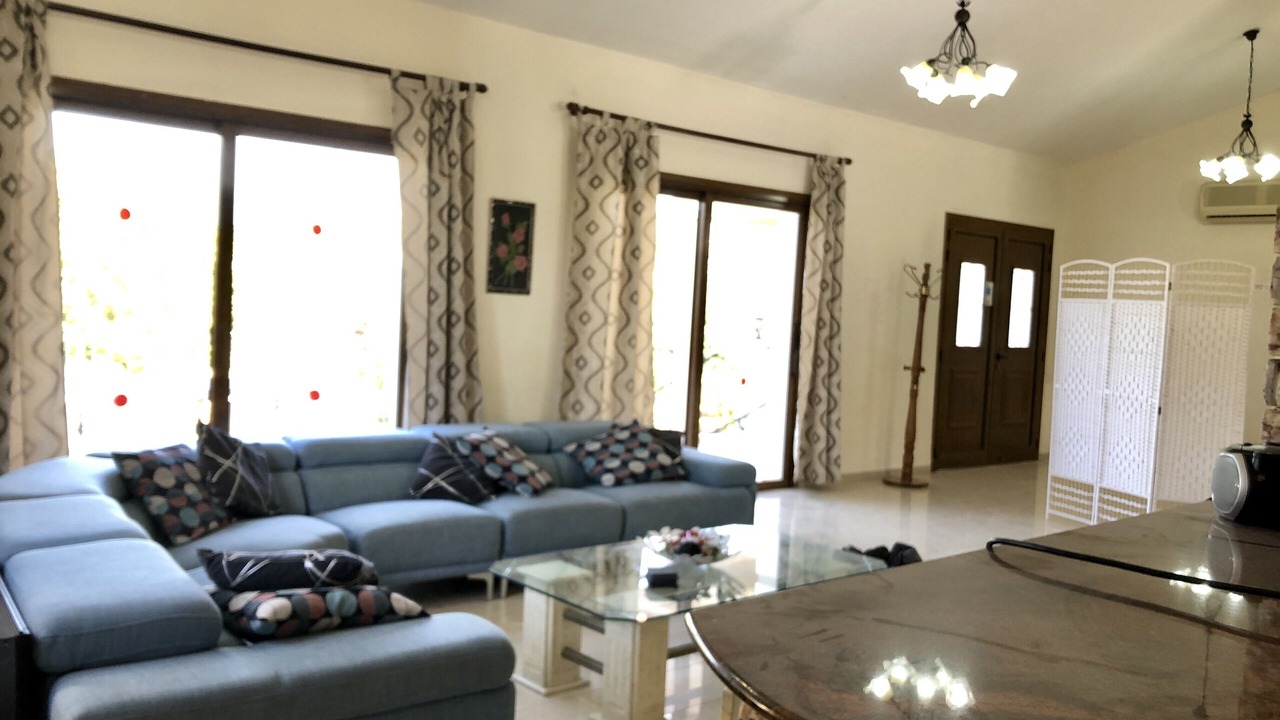 Photo of Livingroom in Latchi