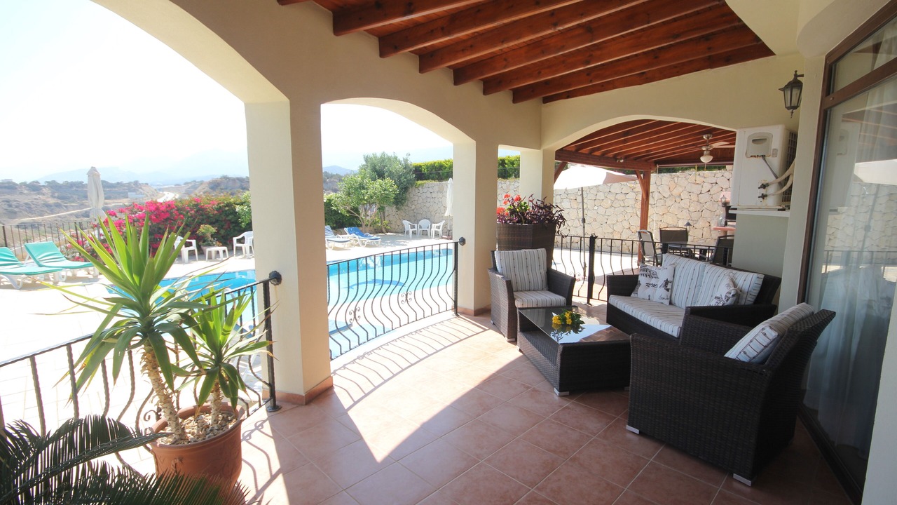 Photo of Patio Balcony in Esentepe