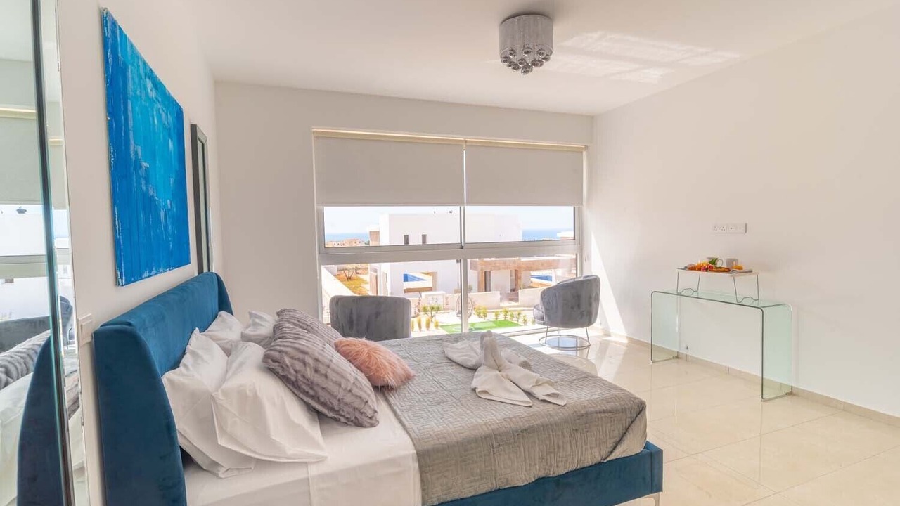 Photo of Bedroom in Peyia Town