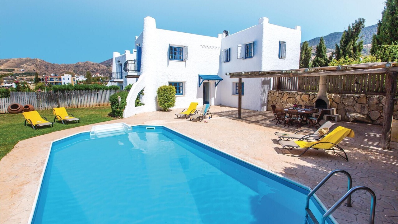 Photo of Outdoor in Pomos