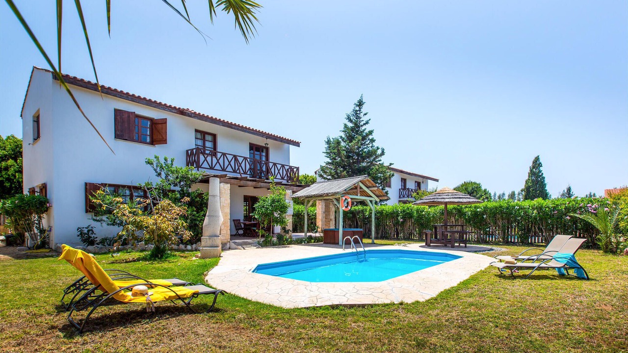 Photo of Outdoor in Pomos