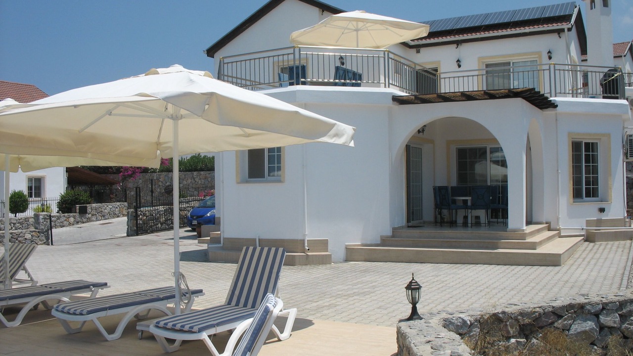 Photo of Patio Balcony in Esentepe