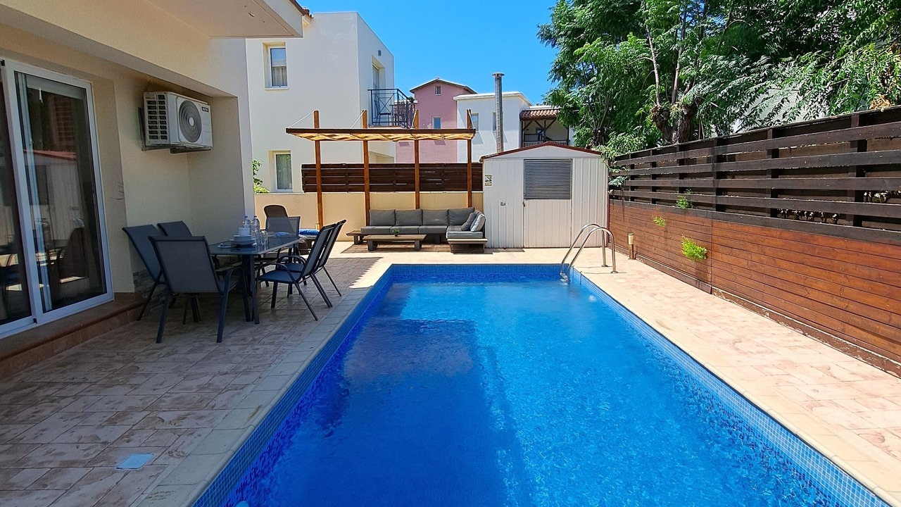 Photo of Outdoor in Pernera