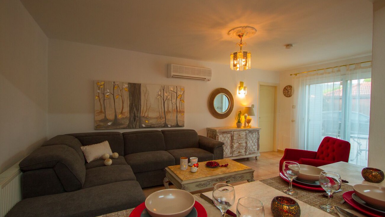 Photo of Livingroom in Akrounta