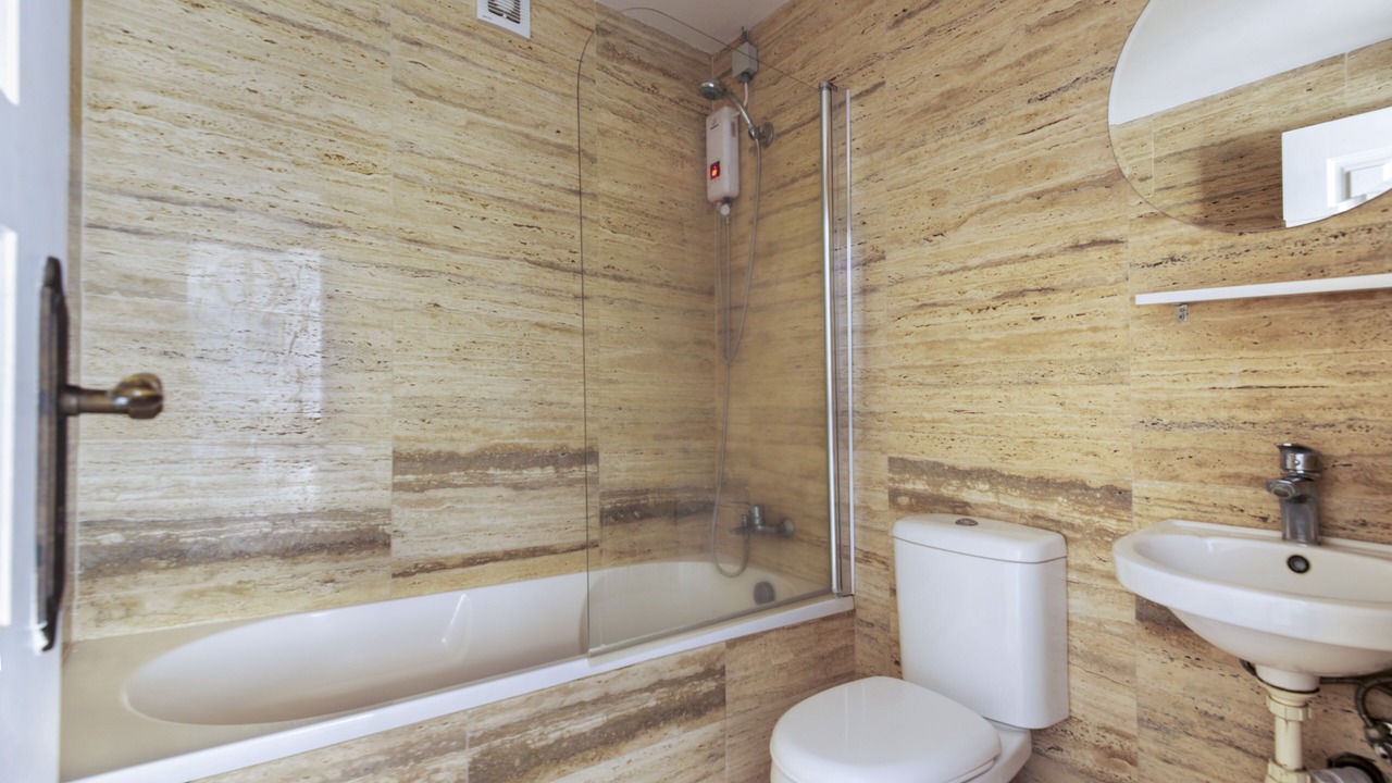 Photo of Bathroom in Pareklisia
