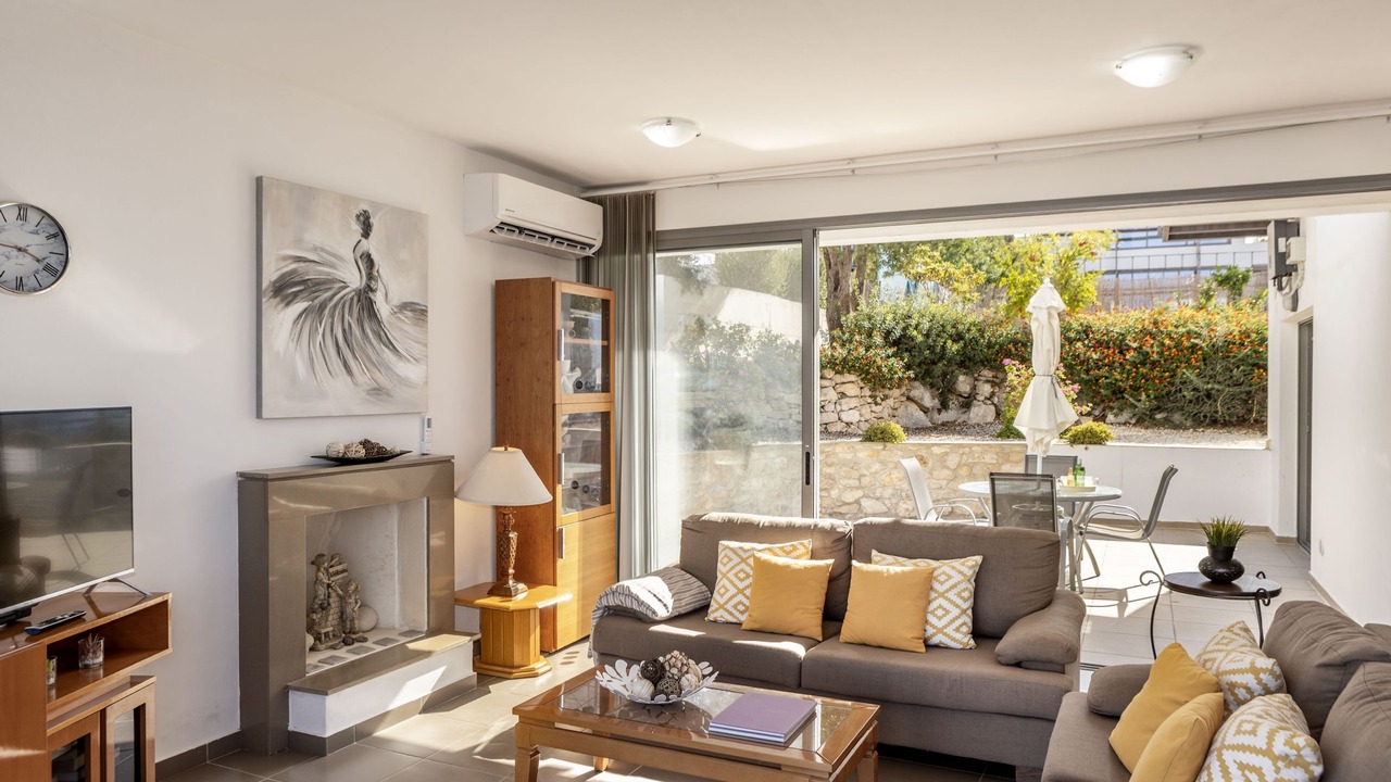Photo of Livingroom in Latchi
