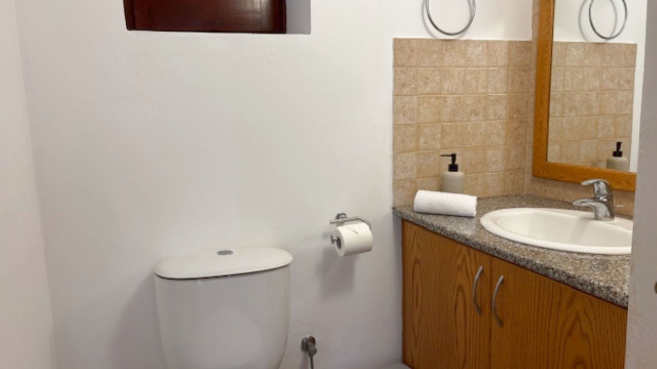 Photo of Bathroom in Pano Arodhes