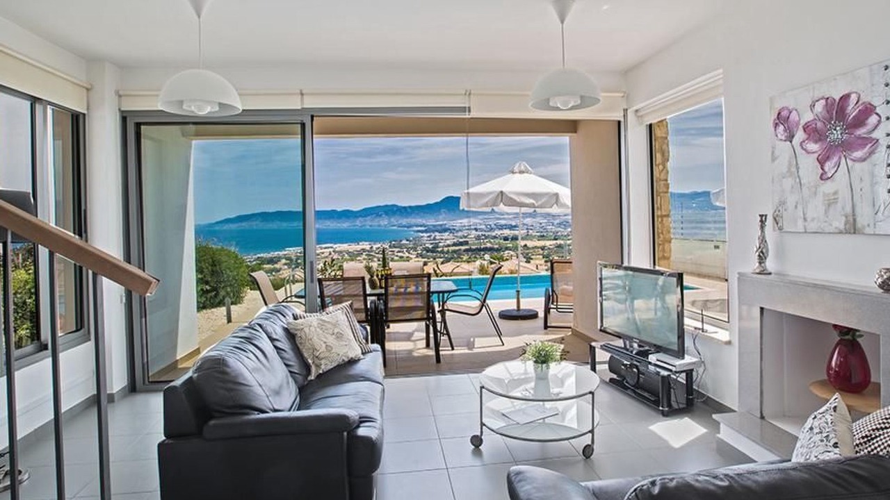 Photo of Livingroom in Latchi