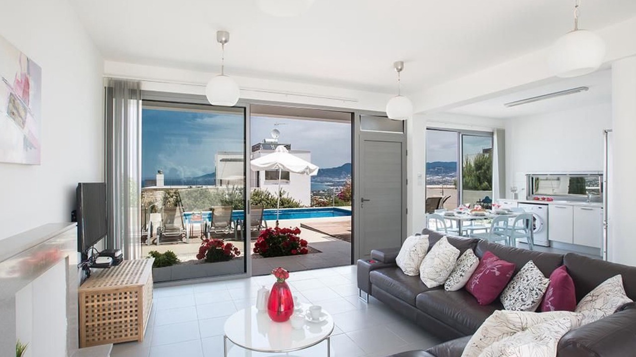 Photo of Livingroom in Latchi
