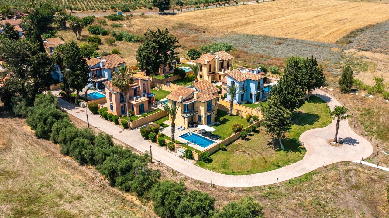 Photo of Outdoor in Polis